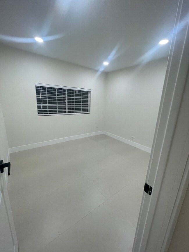 Photo - 3608 W Valencia Dr