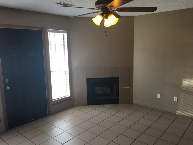 Photo - 20 Edgehill Cove