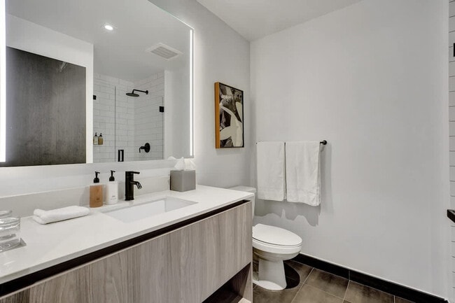 Photo - 398 NE 5th St Unidad SI ID1504036P