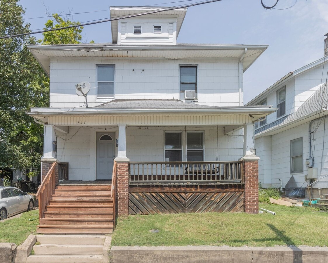Photo - 717 Lyon St Unit B