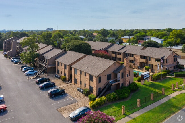 Tramor at Creek Village