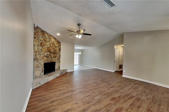 Photo - 5359 Stafford Dr NW