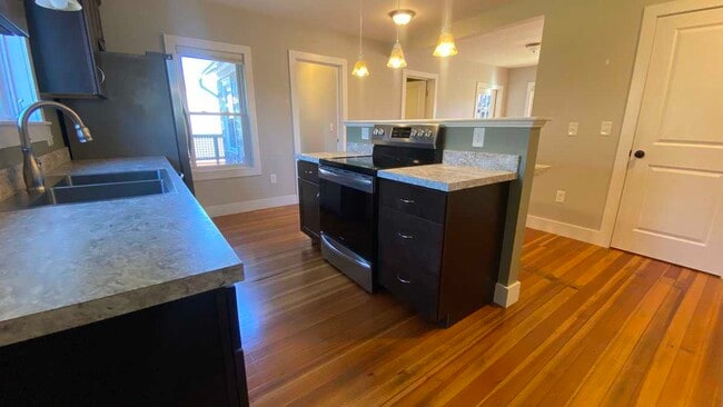 Building Photo - 6 Church Ave Unit 1