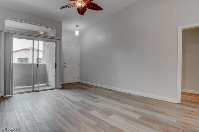 Photo - 2305 W Horizon Ridge Pkwy Unit 624