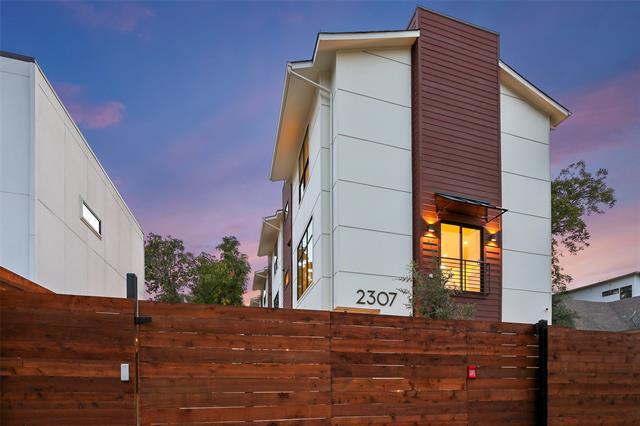 Photo - 2307 Kirby St Unidad B