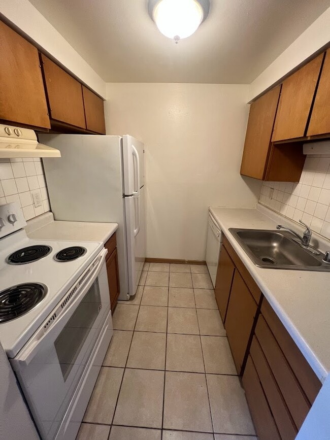 2406 Calypso Rd