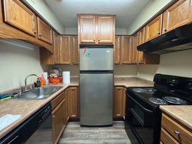 Photo - Village Green C-201