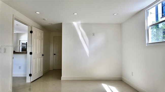 Photo - 1721 Fletcher St