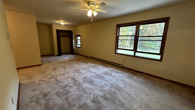 Photo - 916 Kings Rd Unit 5