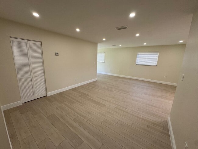 Photo - 7335 SW 23rd St