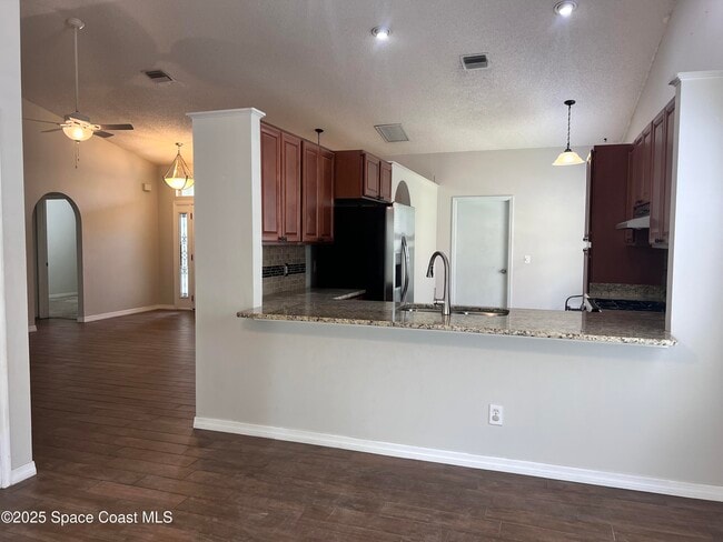 Photo - 2918 Pebble Creek St