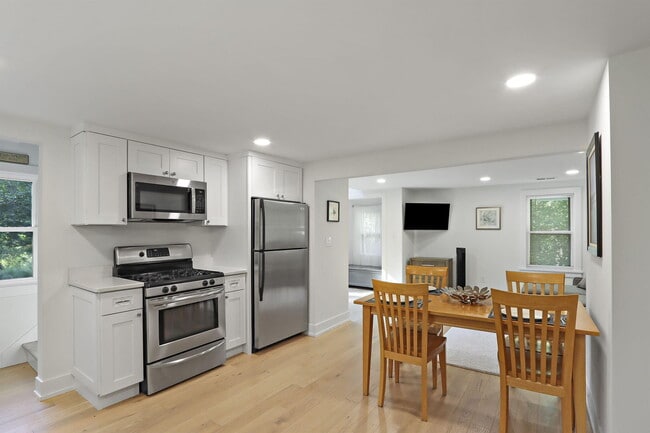 Photo - 18.5 S Walworth Ave