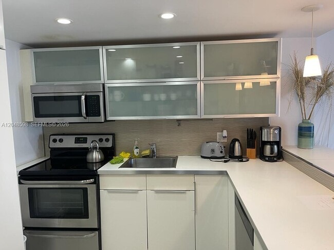 Photo - 5701 Collins Ave Unit 1411