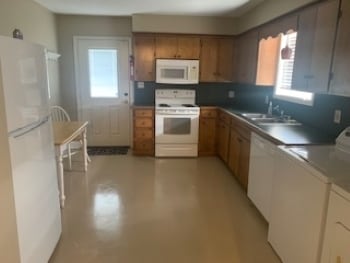 Kitchen - 1910 Alvin St Unit A