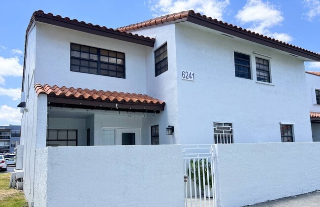 Building Photo - 6241 SW 138th Ct Rental
