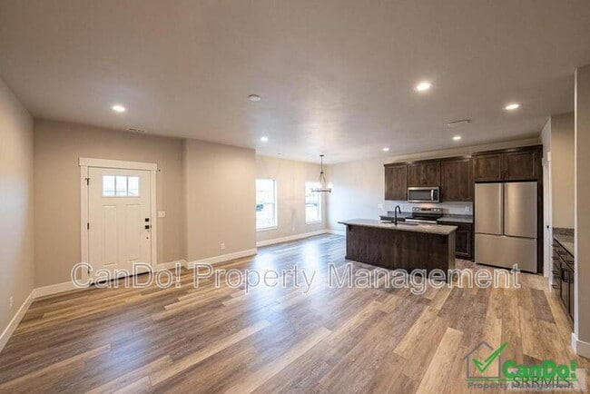 Building Photo - 3005 Sunburst Dr Rental