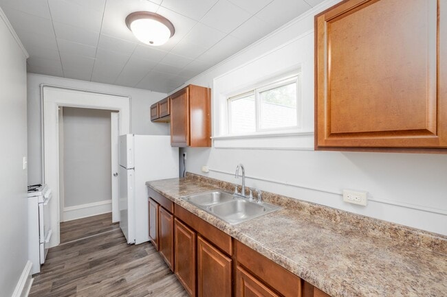 Photo - 189 E Merrill Ave Unit 189 E Merill Ave - 2