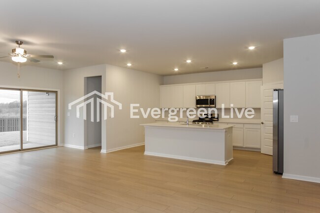 Photo - 230 Exeter St