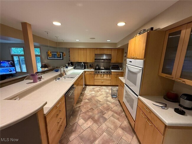 Photo - 8298 Valley Dr