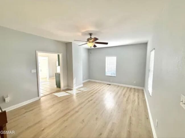 Photo - 275 Glascock St