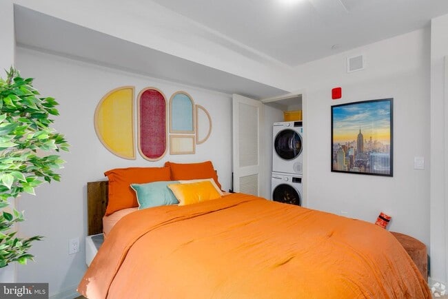 Photo - 2009 N Howard St