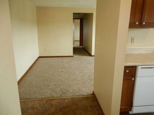 Photo - 6557 Lincoln Ave