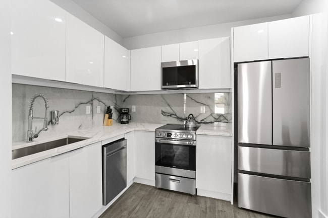 Photo - 935 S Howard Ave Unit 2