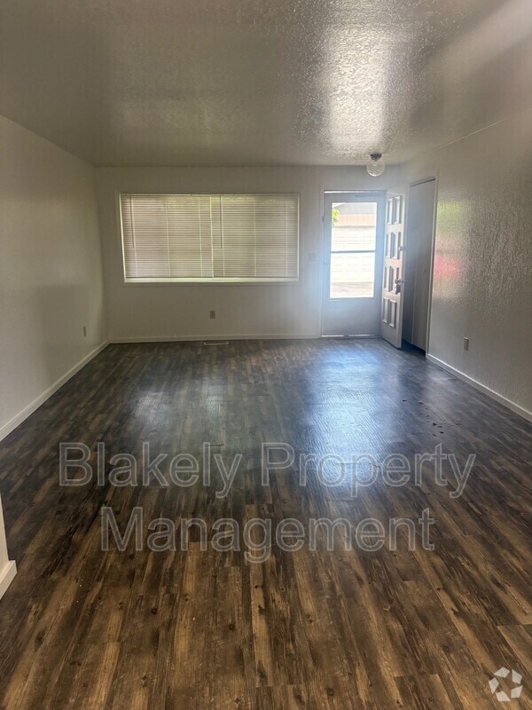 Building Photo - 3047 N Linda Vista Ln Rental