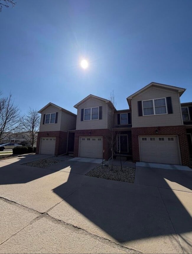 Building Photo - 1110 Ekstam Dr