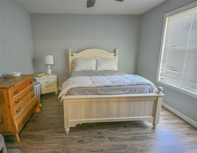 Photo - 120 Windcroft Cir NW