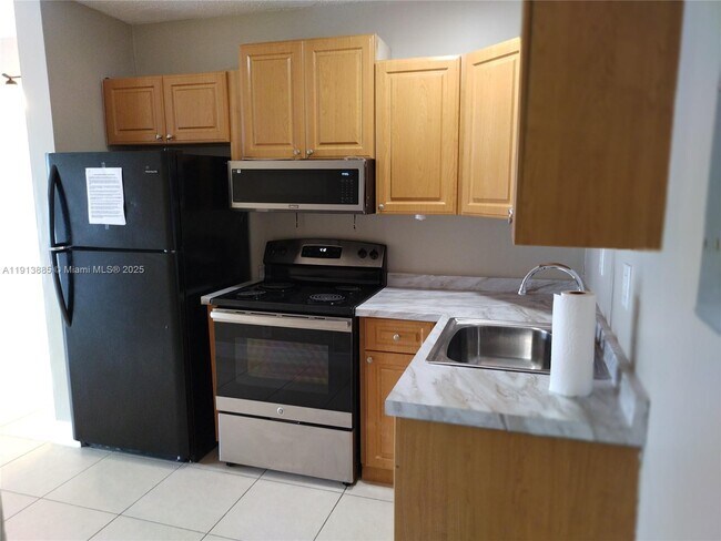 Photo - 715 NE 2nd Ave Unit 203