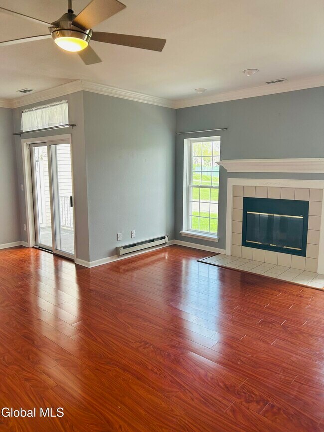 Photo - 413 Diamond Rock Cir