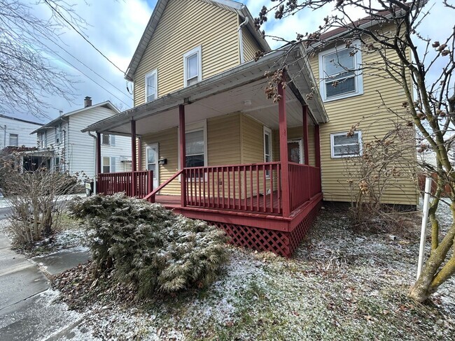 Building Photo - Spacious Grove City Gem with 3 Bedrooms! Rental