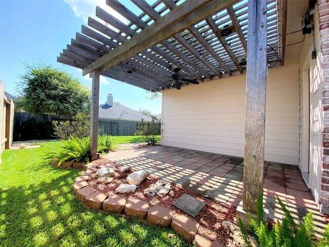 Photo - 314 River Briar Ln