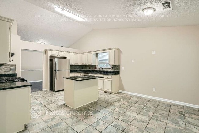 Photo - 2373 Cove Lake Way