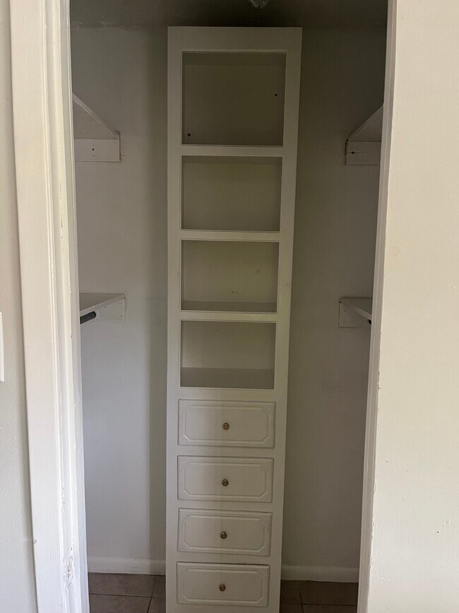 403 Gulpha Dr Unit 10