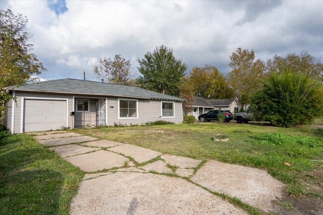 Photo - 5851 Southtown St