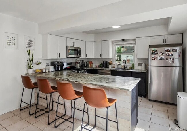Kitchen - 2204 Mahan St House