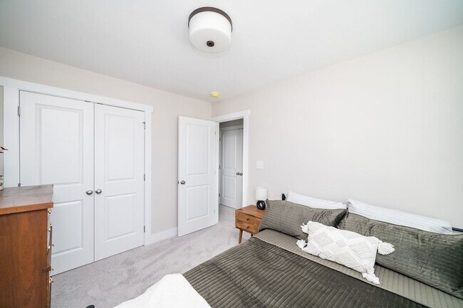 Photo - Similiar to Photos - Sunburst Villa Subdiv...