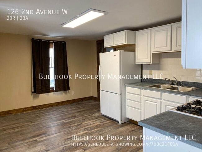 Photo - 126 2nd Ave W