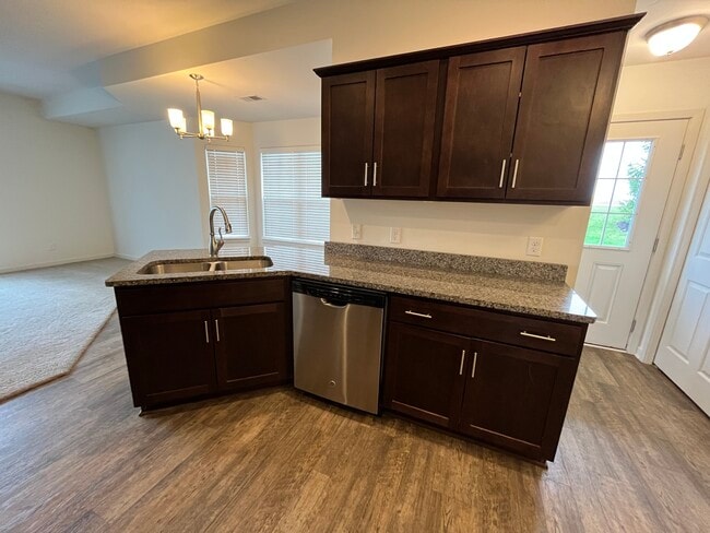 Photo - 3619 Black Star St