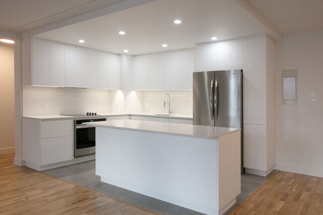 Photo - 4800 Maisonneuve Blvd W Unit 608