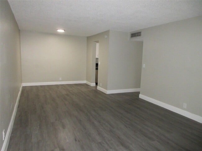 Photo - 4280 Woodside Dr Apartamento Unidad 10