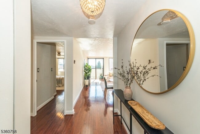 Photo - 1 Euclid Ave Apartment