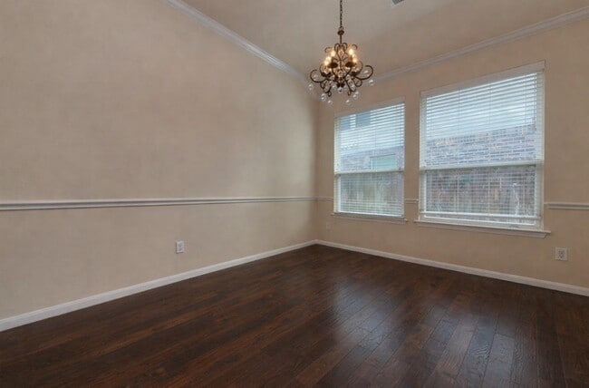 Photo - 6906 Patterson Dr