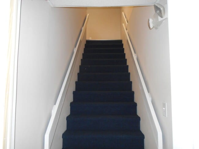 Photo - Second floor 1 bedroom, 1 bath suite in great location Unit 901-B