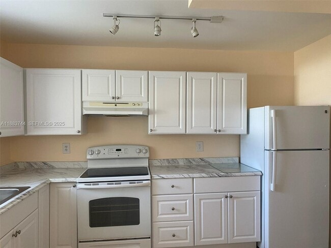 Photo - 10772 La Placida Dr Unit 7-301