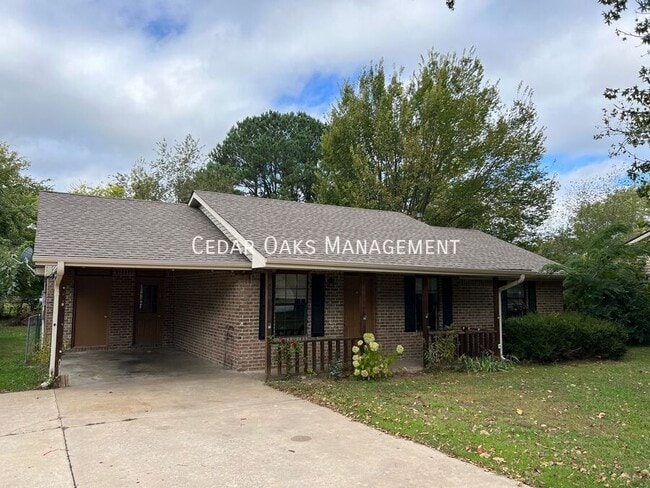 Building Photo - 300 S Ozark St