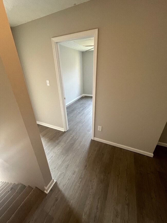 1073 Merrick Dr