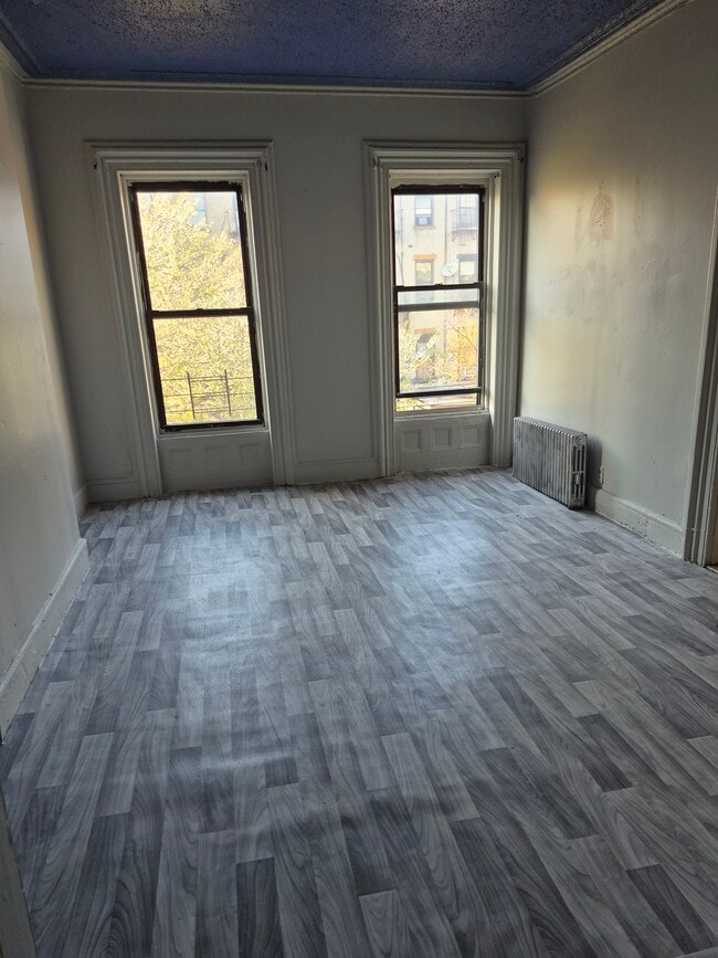 Living room - 179 Hart St Unit 2 bedroom